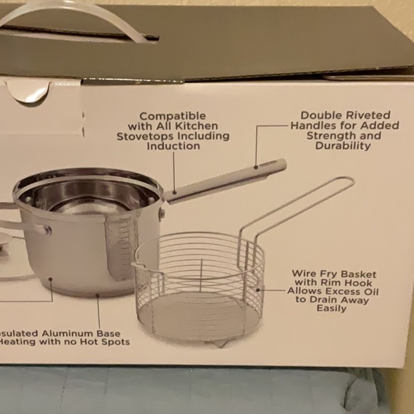 WOLF Kitchen Stovetop Deep Fryer Wolfgang Puck New Never Used